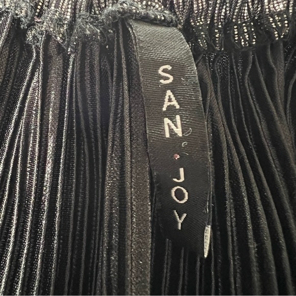 SAN JOY Silver Black Metallic Off The Shoulder Pleated Romper Size S - Picture 11 of 16